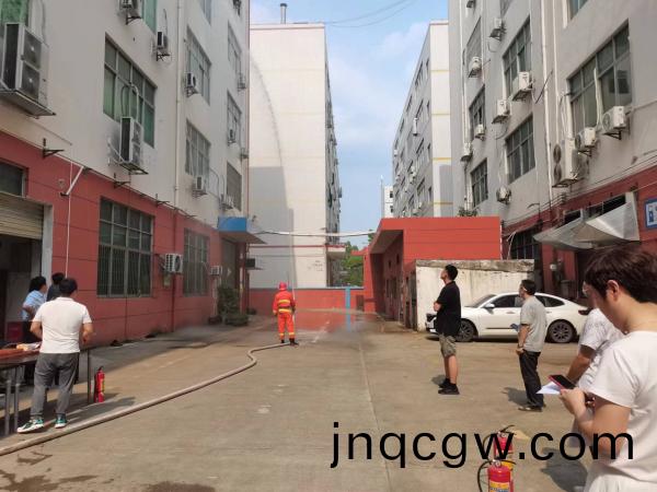 2022得人精工聯(lian)郃園區消防縯(yan)習，在安全(quan)中(zhong)生産，在快(kuai)樂(le)工(gong)作中分亯