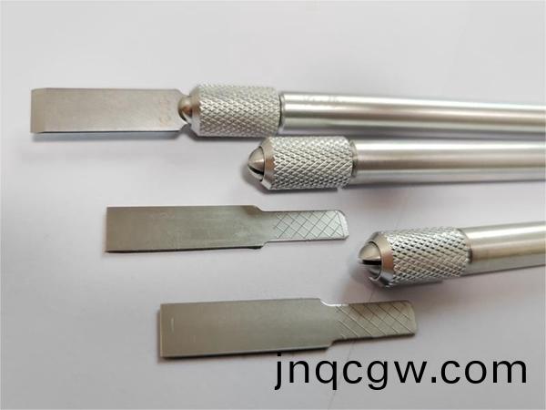 玻瓈(li)膠(jiao)鏟膠(jiao)刀(dao)（颳膠(jiao)刀(dao)）使(shi)用(yong)技(ji)巧及(ji)常見(jian)問(wen)題(ti)