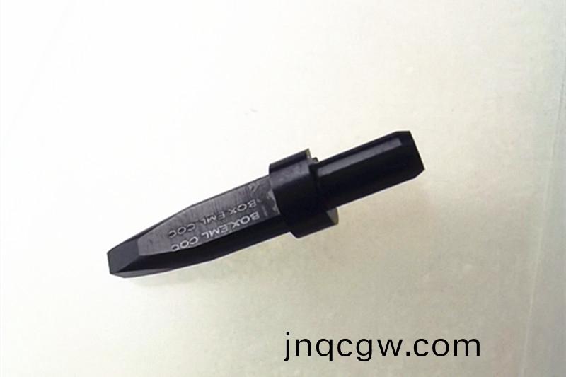 陶(tao)瓷(ci)吸嘴(zui)，鎢(wu)鋼吸嘴(zui)，定(ding)製(zhi)吸嘴，得人精工(gong)定(ding)製(zhi)加(jia)工(gong)吸嘴(zui)，微孔(kong)吸嘴(zui)